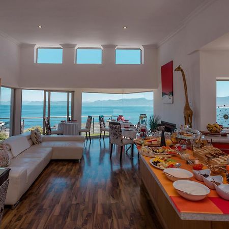 Sea Star Lodge Gansbaai Buitenkant foto