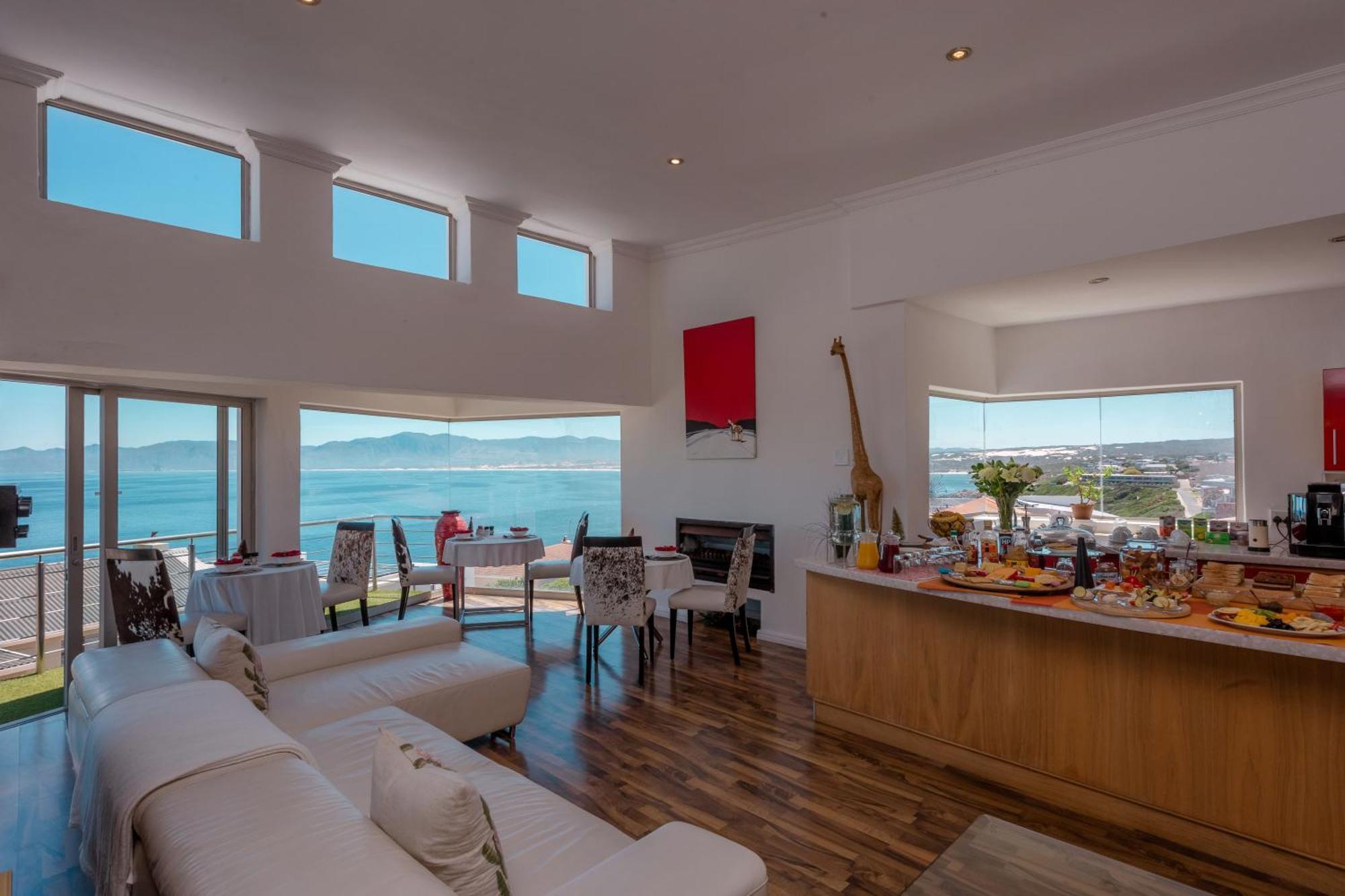 Sea Star Lodge Gansbaai Buitenkant foto