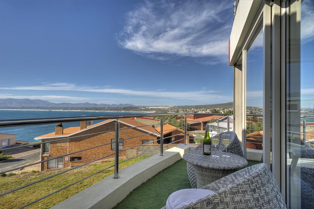 Sea Star Lodge Gansbaai Buitenkant foto